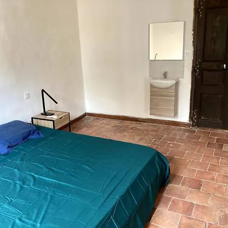 Maison 6 Avec Piscine Holiday home *