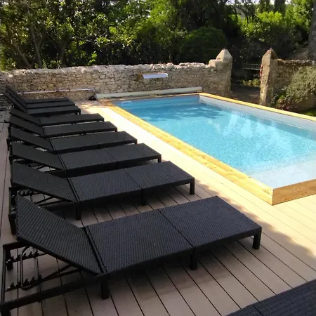 Maison 6 Avec Piscine Holiday home *